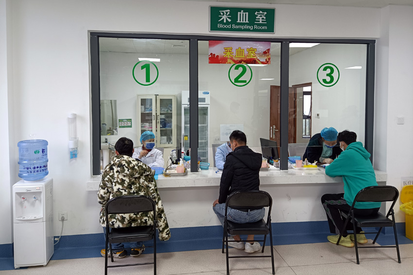 右江區(qū)：嚴(yán)密組織征兵總檢 向部隊(duì)輸送優(yōu)質(zhì)兵員為做好2022年春季征兵總檢工作，向部隊(duì)輸送優(yōu)質(zhì)兵員，百色市右江區(qū)人武部堅(jiān)持提早籌劃，提前部署，多措并舉，確保征兵總檢工作落到實(shí)處顯成效?！驹敿?xì)】 