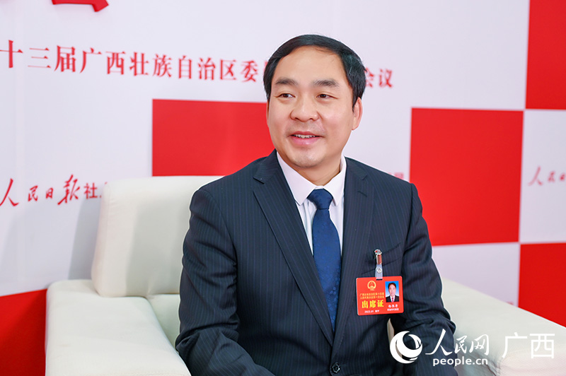 楊勝濤接受專訪。人民網(wǎng)記者 嚴(yán)立政攝