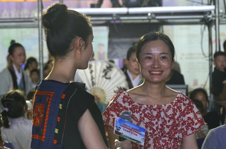 健康知識有獎問答環(huán)節(jié)。何善權(quán)攝
