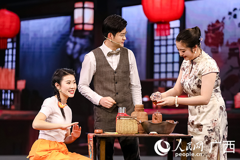 《尋味六堡》話(huà)劇。人民網(wǎng)記者 嚴(yán)立政攝