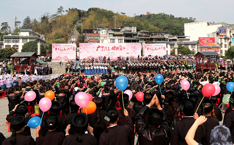 山歌比賽現(xiàn)場。隆林融媒體中心供圖