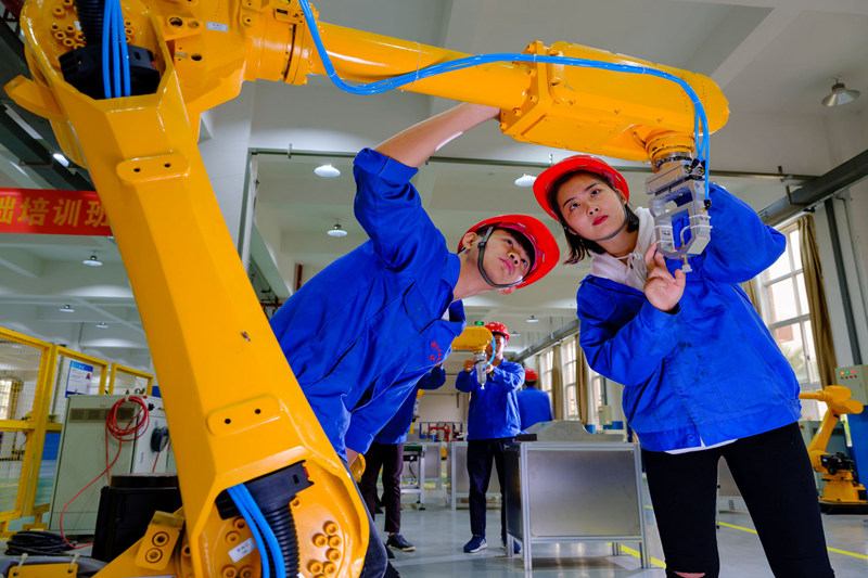 柳州職業(yè)技術(shù)大學工業(yè)機器人實訓中心。柳州職業(yè)技術(shù)大學供圖