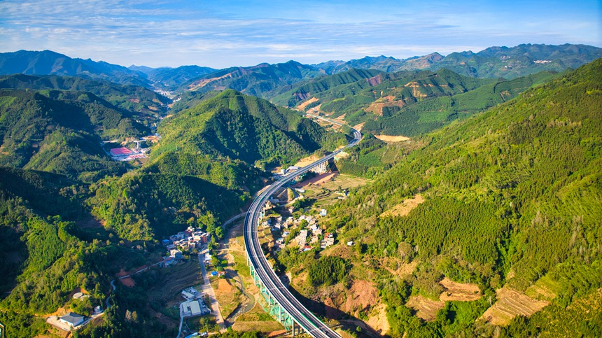 百色—那坡—平孟公路（那坡至平孟口岸段）